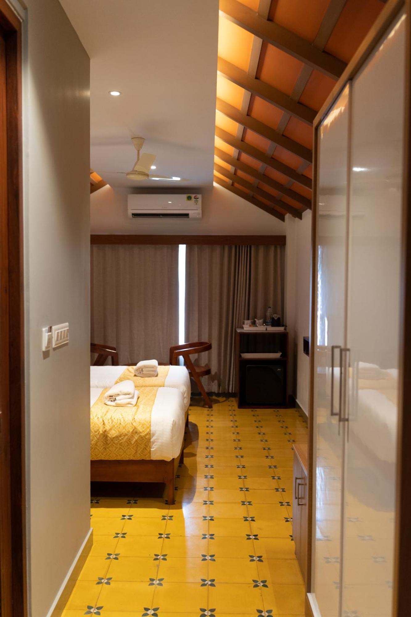 Palcastle Regency Palakkad Exterior foto